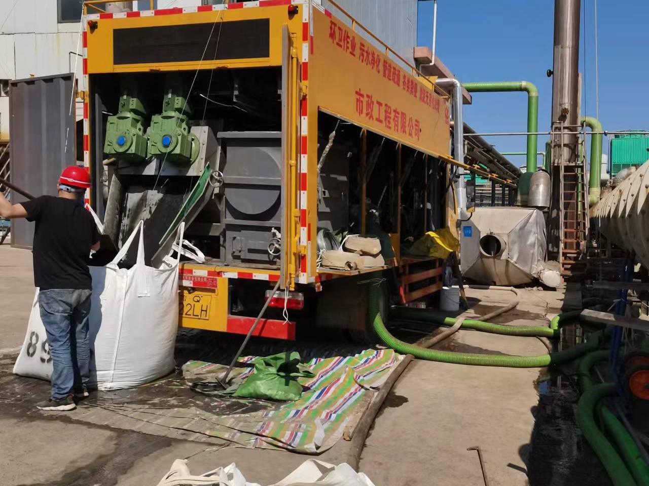 修水淤泥压干处理